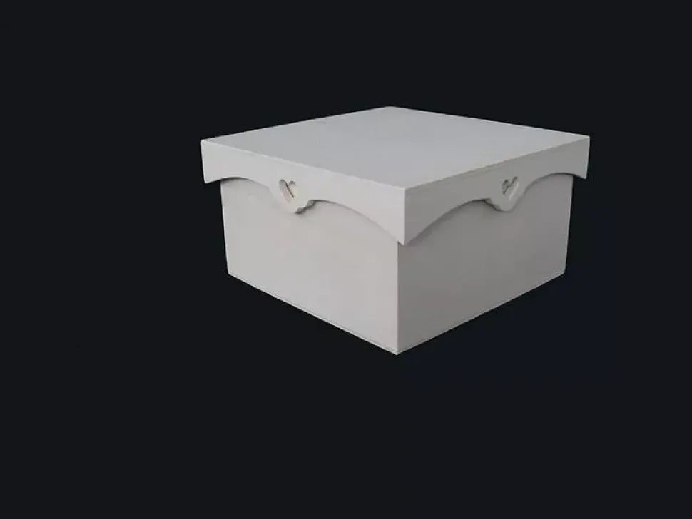 Caja con corazón de madera