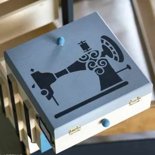 Caja de costura de madera