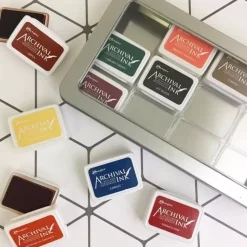 Caja metálica para guardar mini tampones Archival Ink Ranger