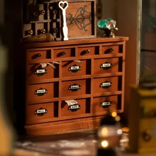 Maqueta Kiki's Magic Emporium Robotime