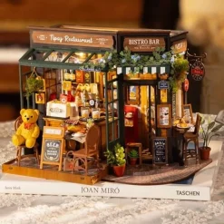 Maqueta Restaurant Robotime