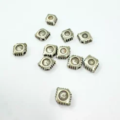 Set de 11 cuentas de cuadradas plata